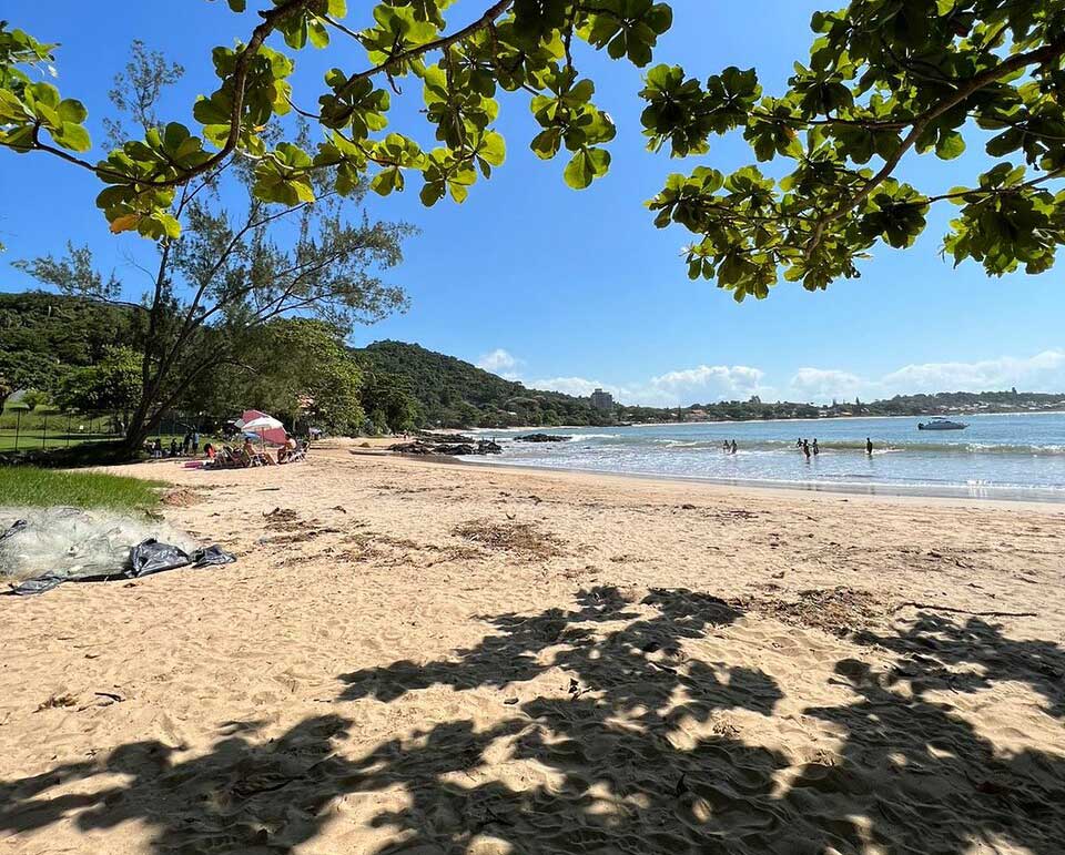 praia canto do poá penha sc beto carrero estacionamento camping pousada recanto barraca motor home kombi acampamento